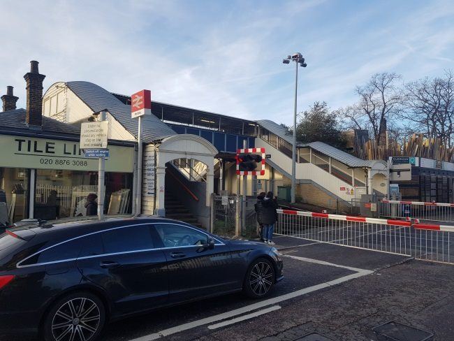 Mortlake station